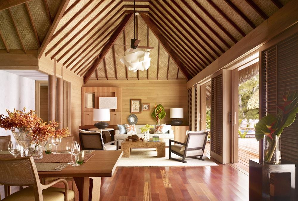 Four Seasons Resort 5*