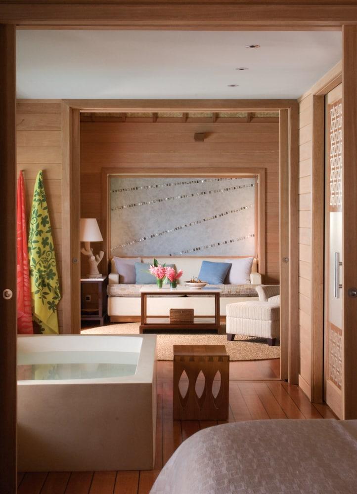 Four Seasons 5*