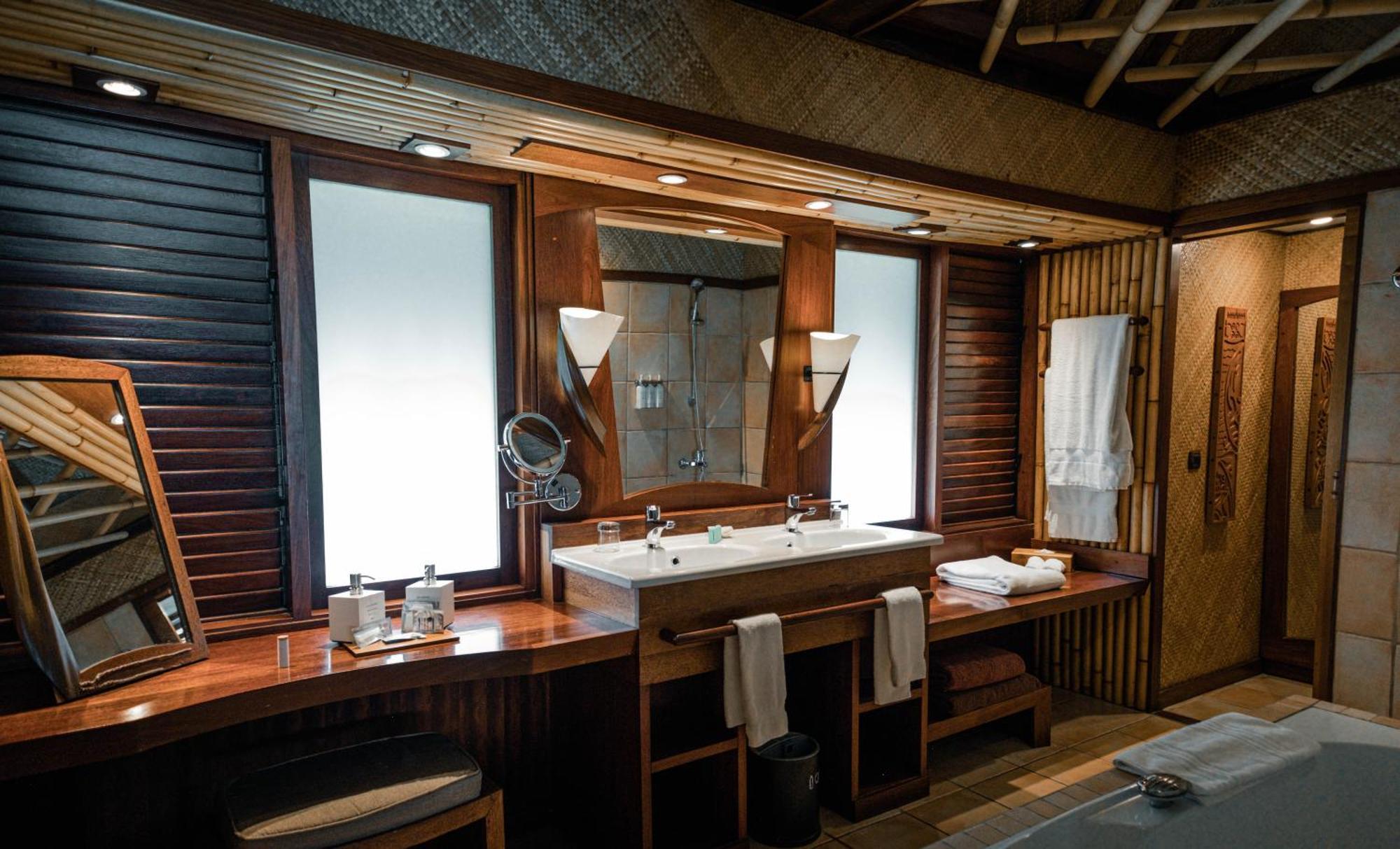 Intercontinental Le Moana By Ihg Resort Bora Bora