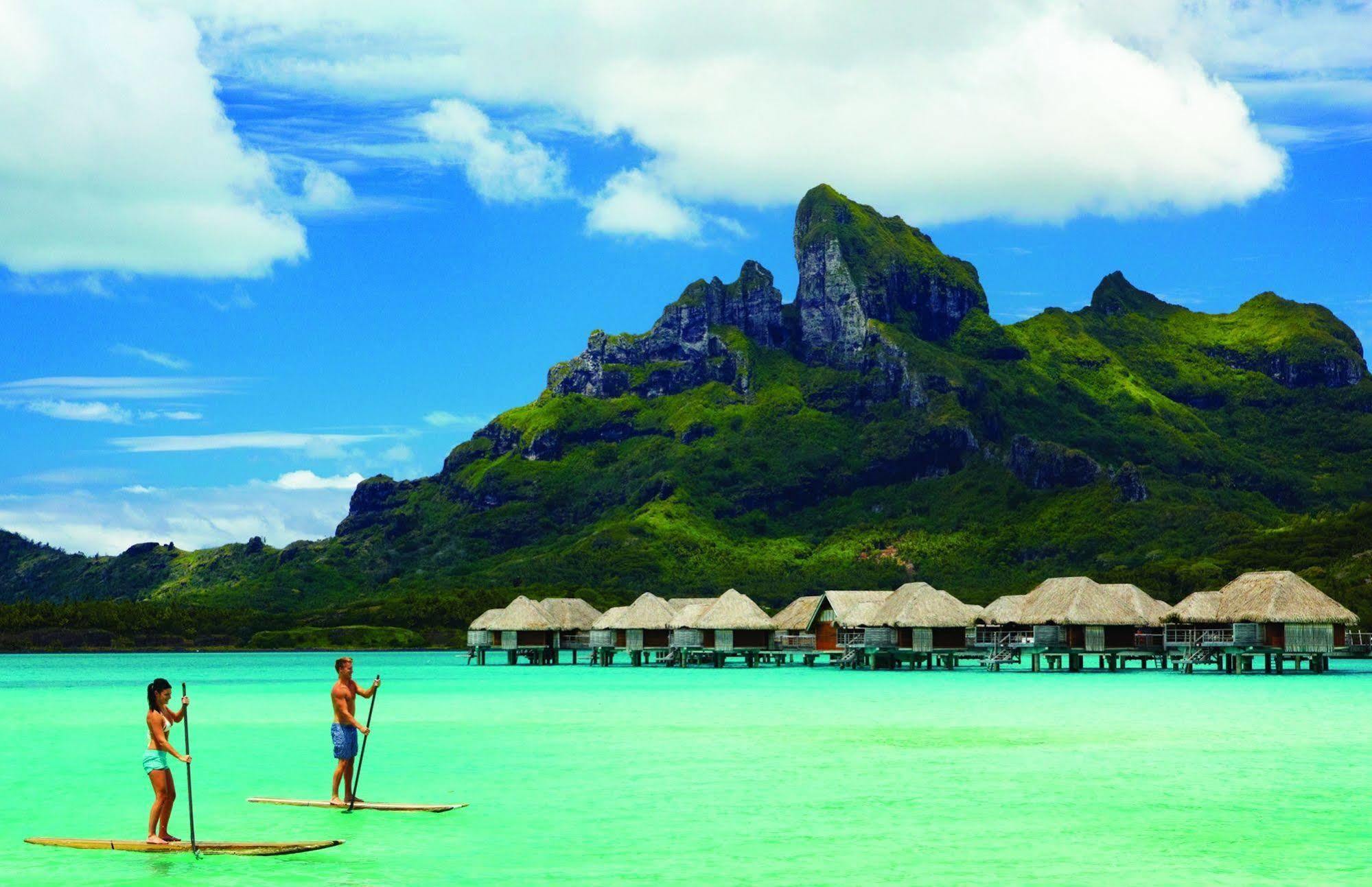 Four Seasons 5* Bora Bora