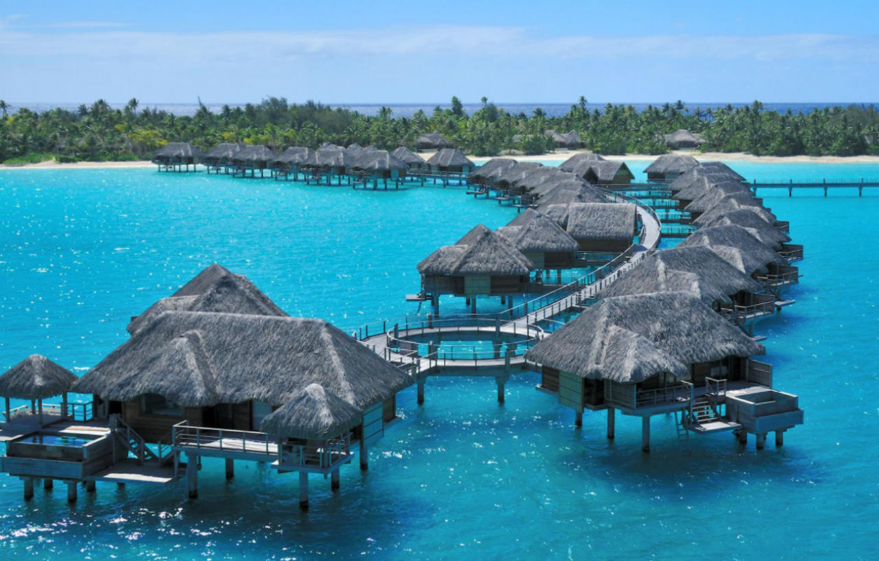 Four Seasons 5* Bora Bora