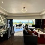 Villa Tupaoa