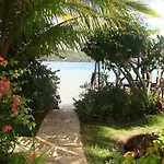 Bora Bora Bungalove