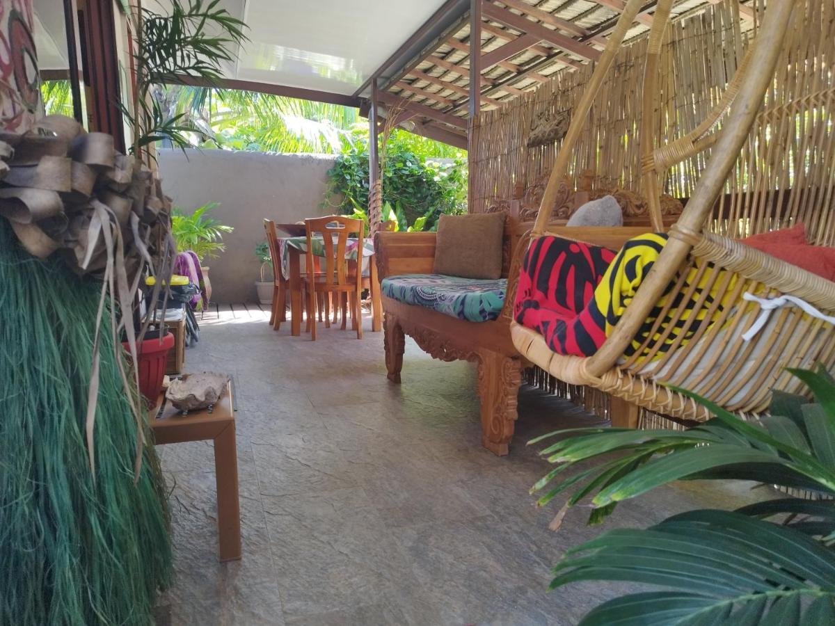 Tiki House *