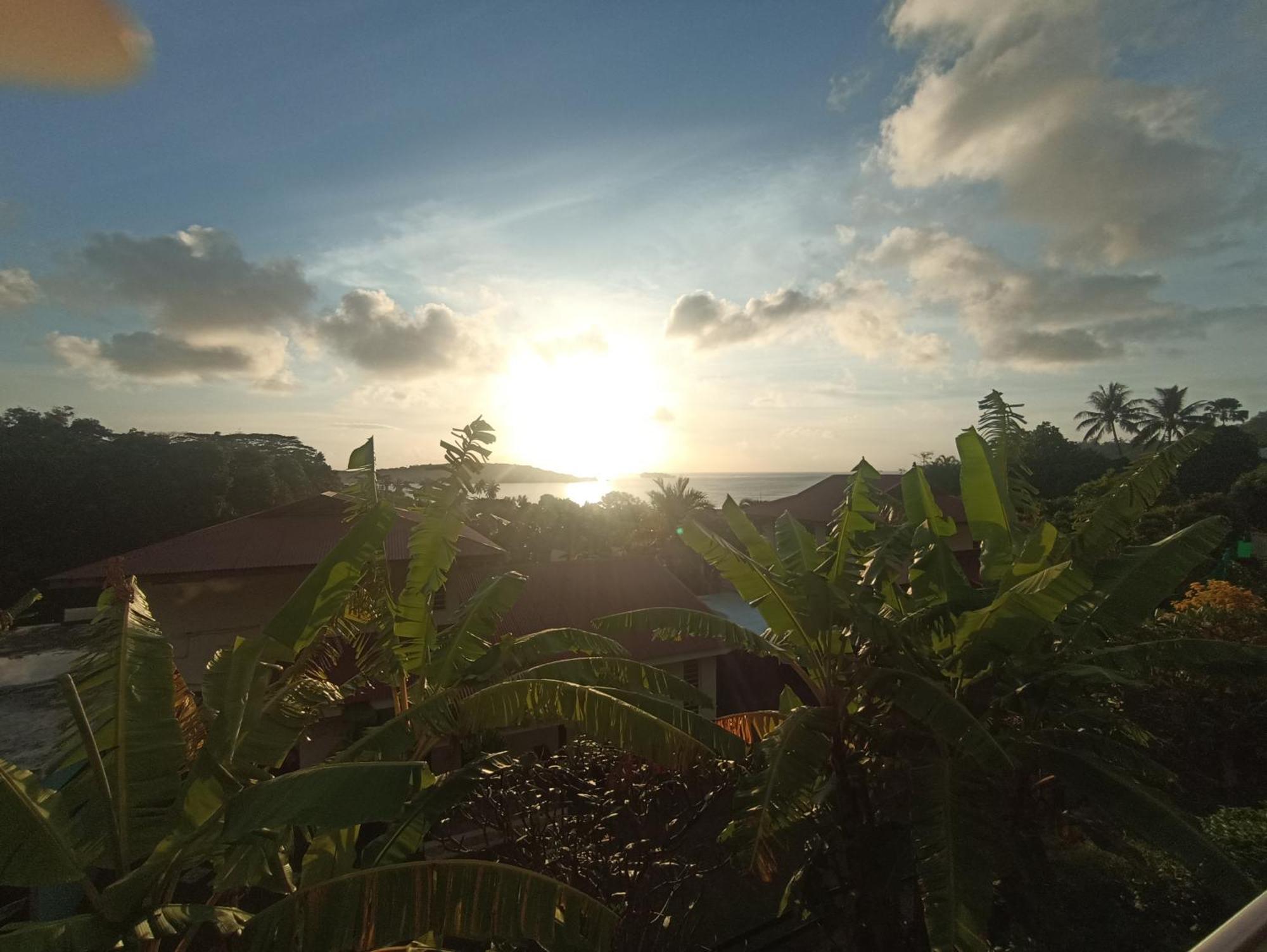 Sunset Villa *