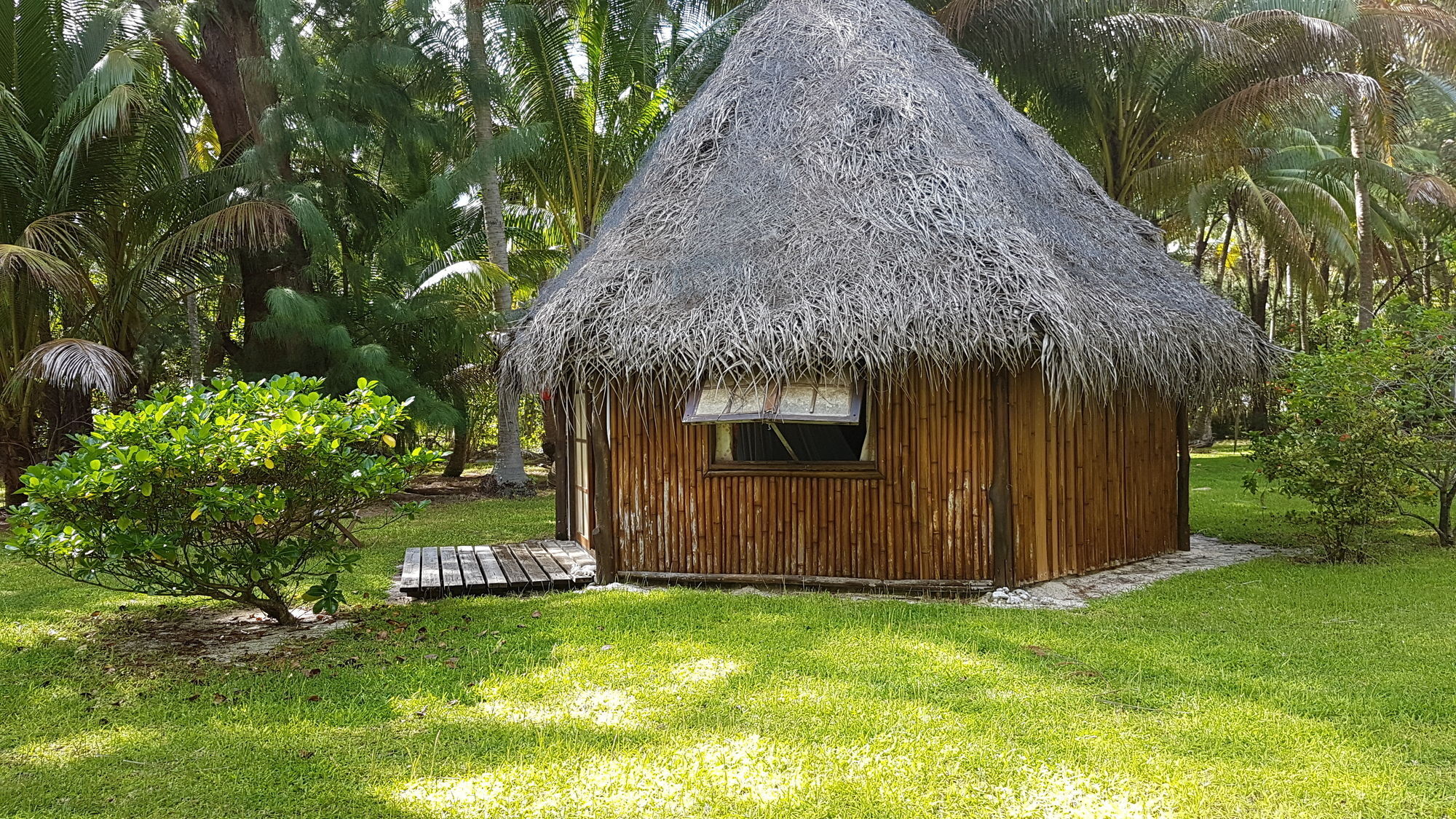 Blue Heaven Island Lodge